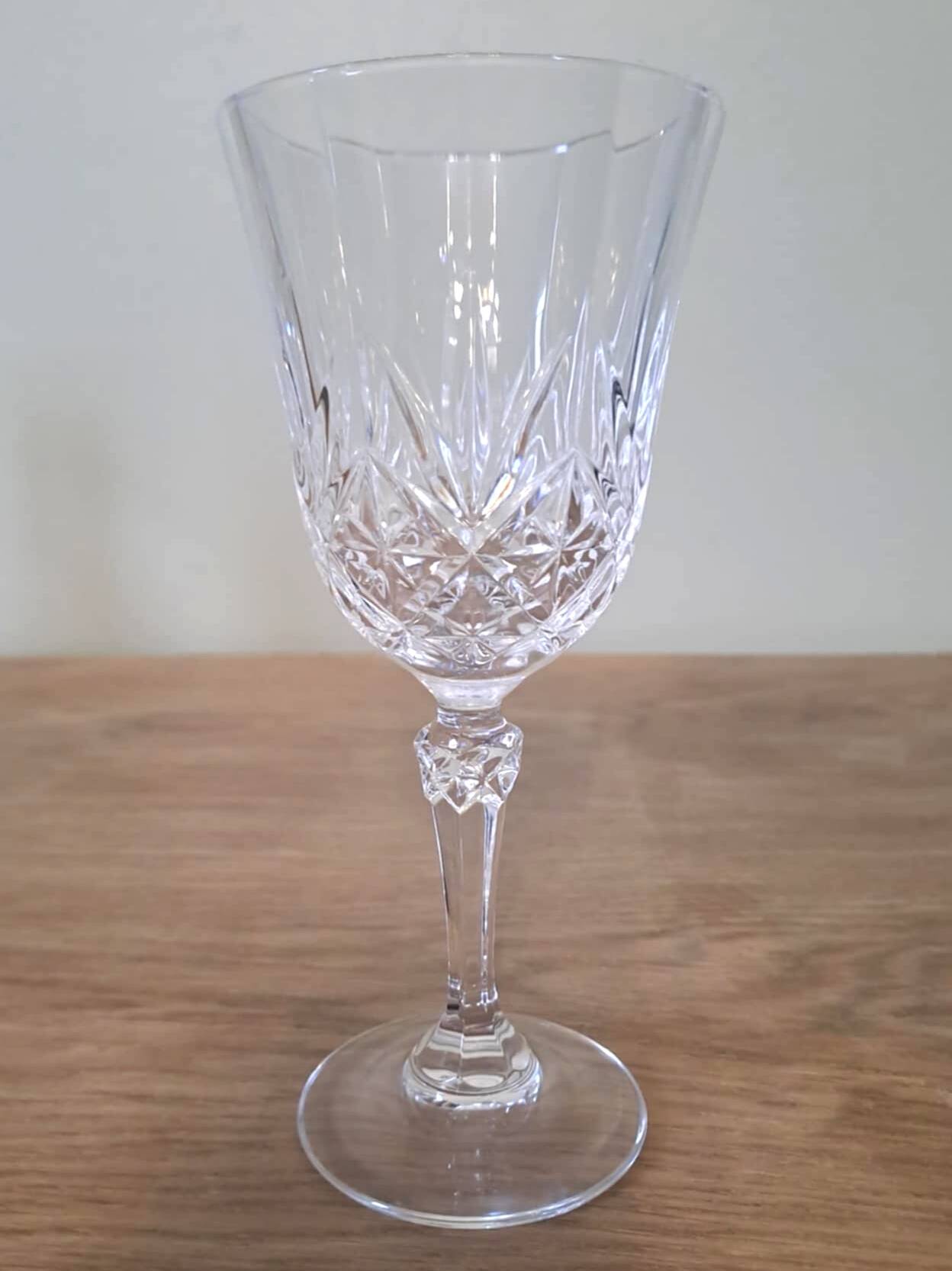 6 crystal wine glasses