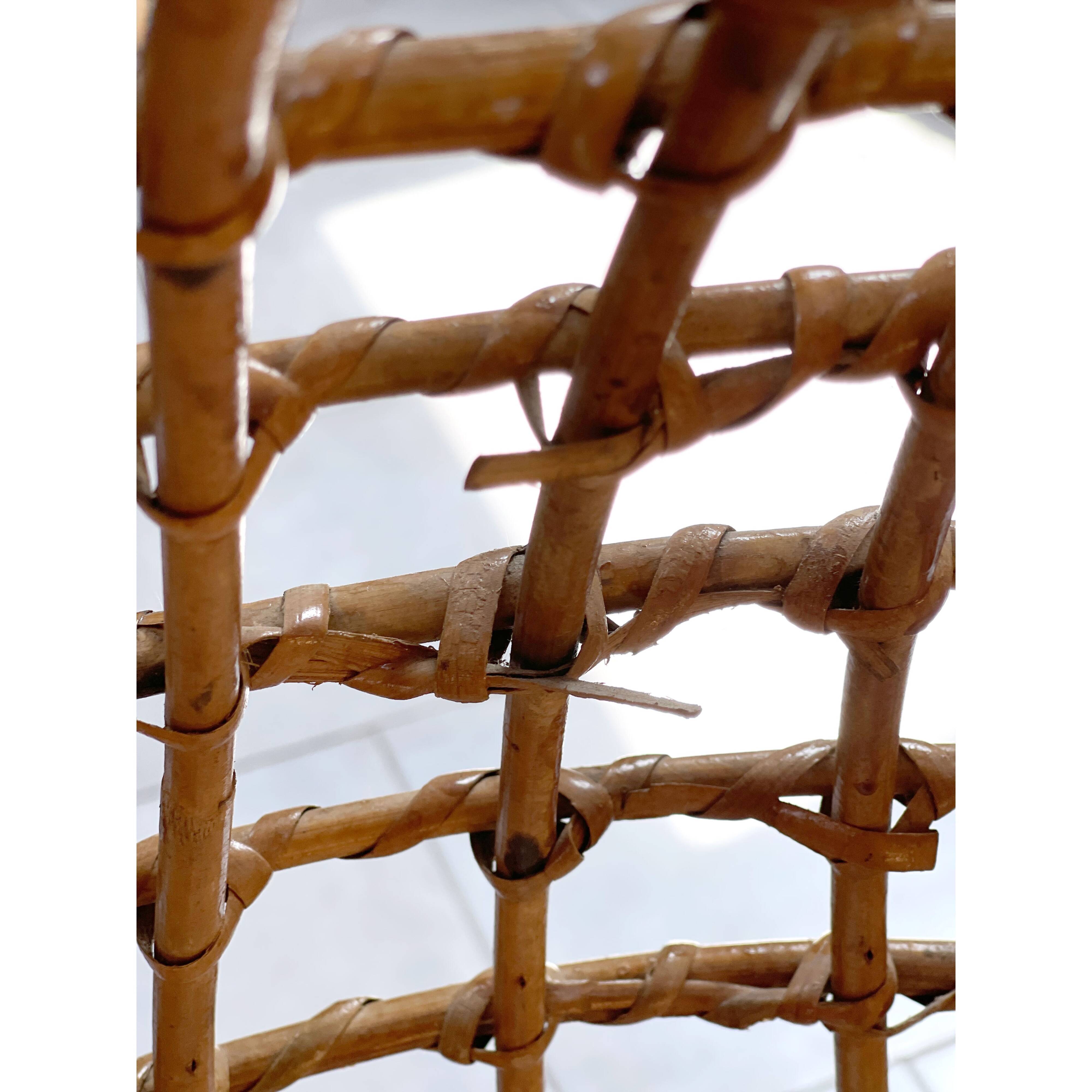 Hanging cocoon chair from the 60s-70s