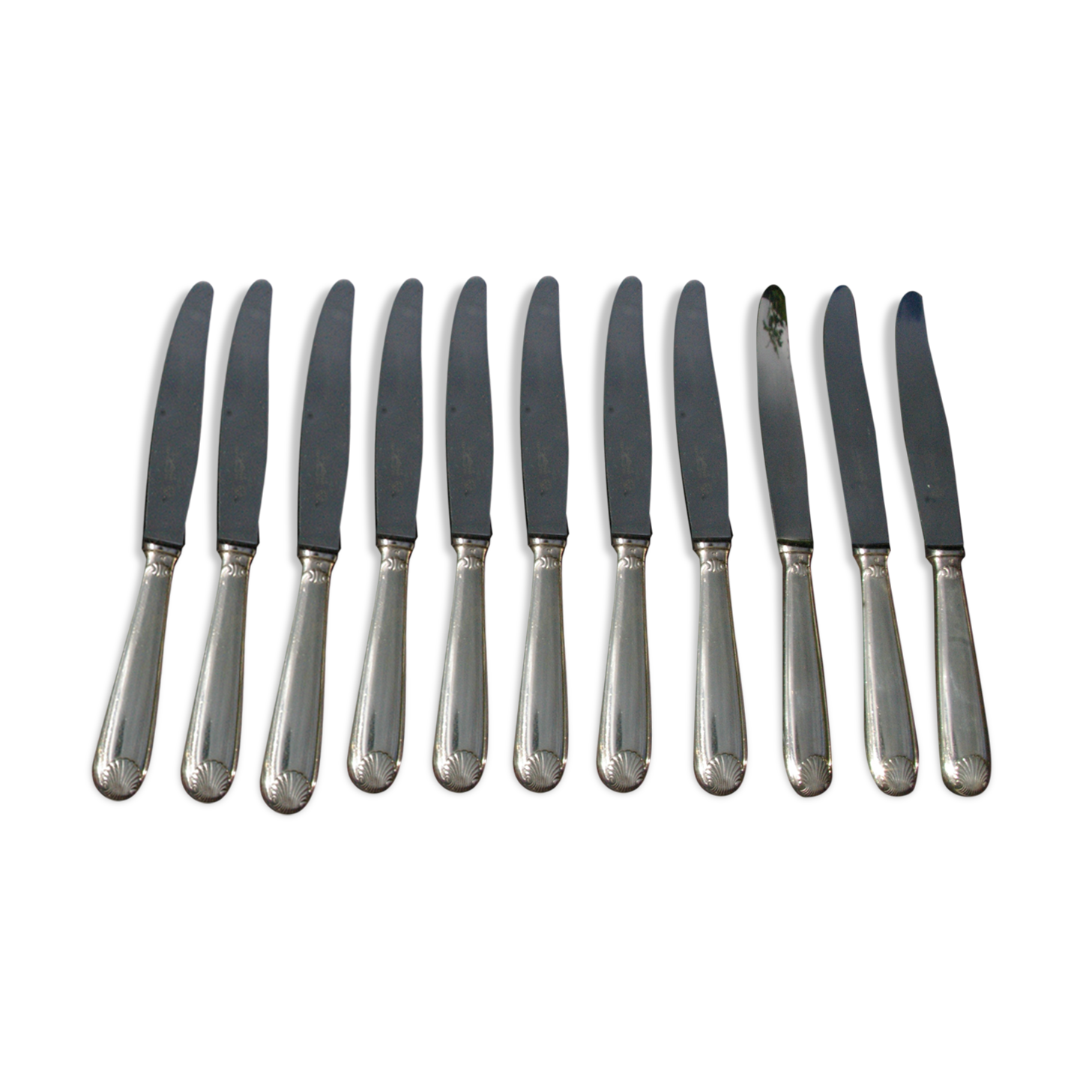 11 Christofle table knives model coquille vendôme