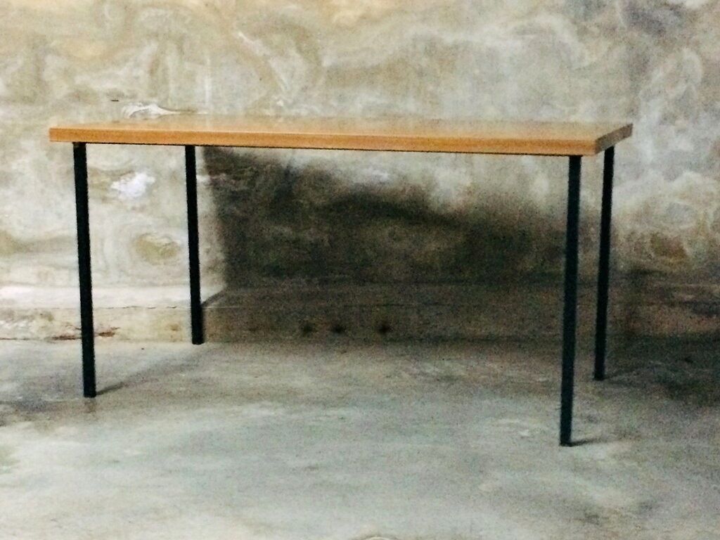 High table par Pierre Guariche for Meurop 60