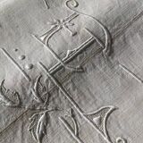 EL drap embroidered hand flowers and day ladder central couture