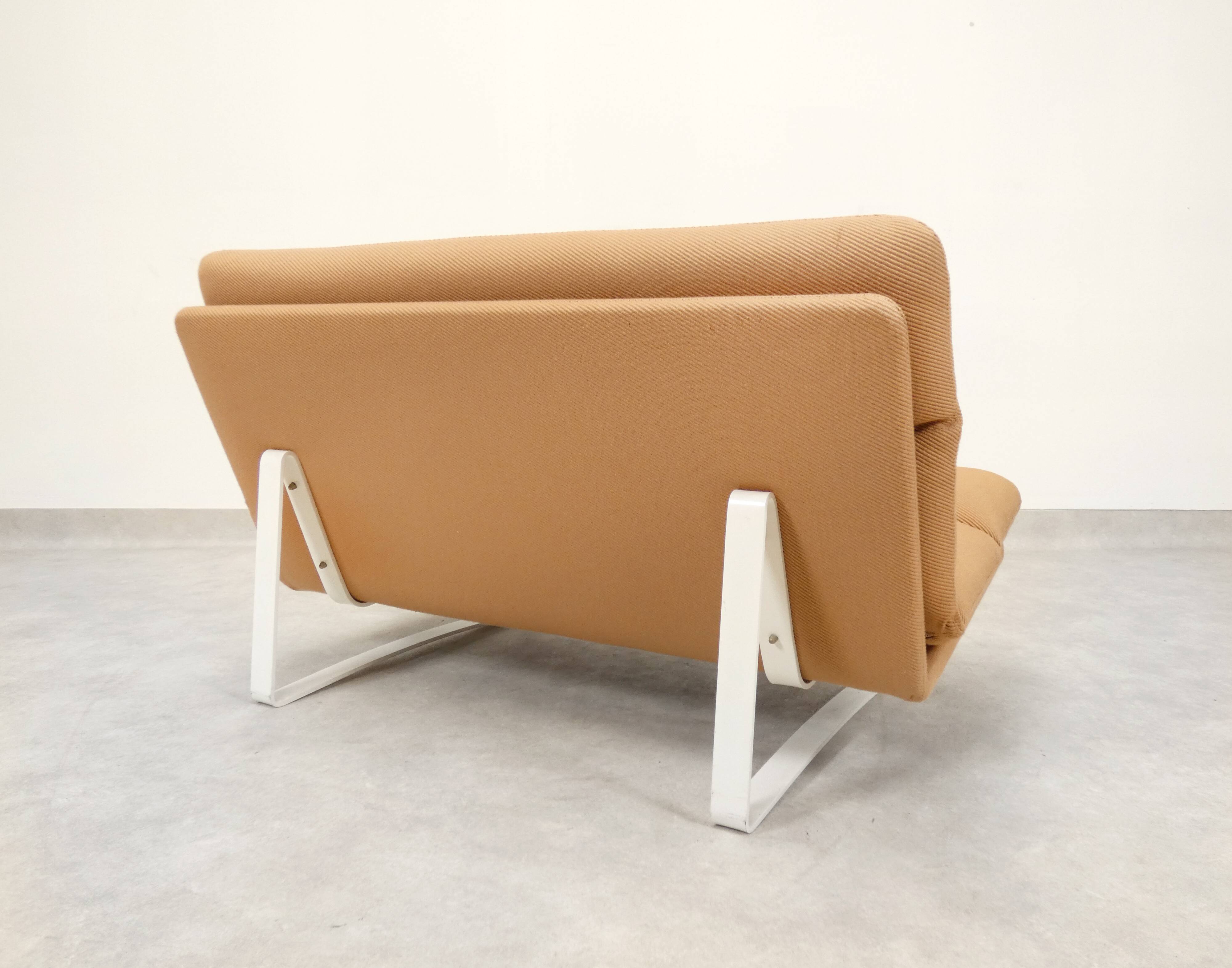 Artifort C683 sofa - 2-seater - powder color