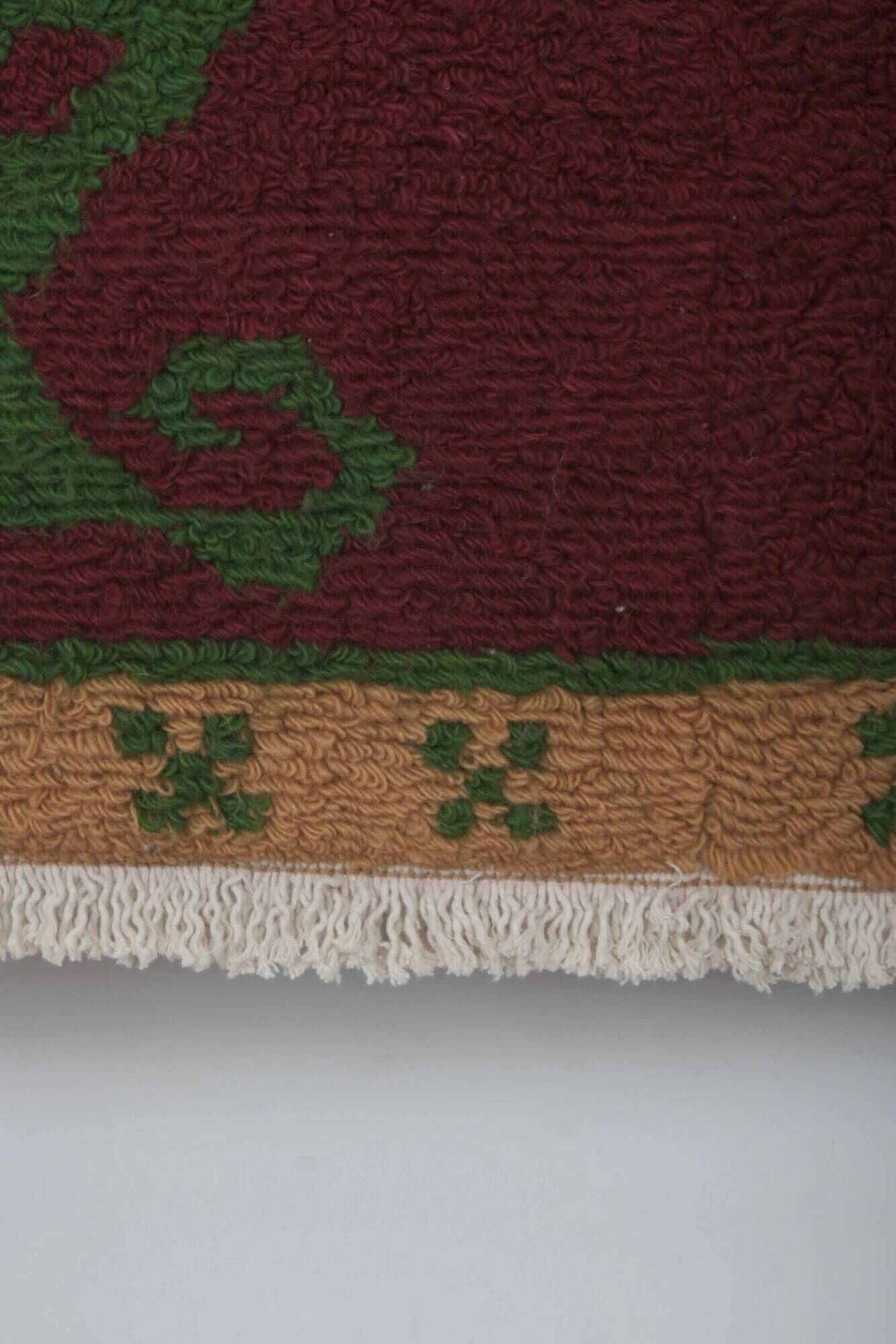 Vintage handmade Turkish rug 121x156 cm