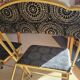 Suite de 2 chaises pliantes en velours et métal doré
