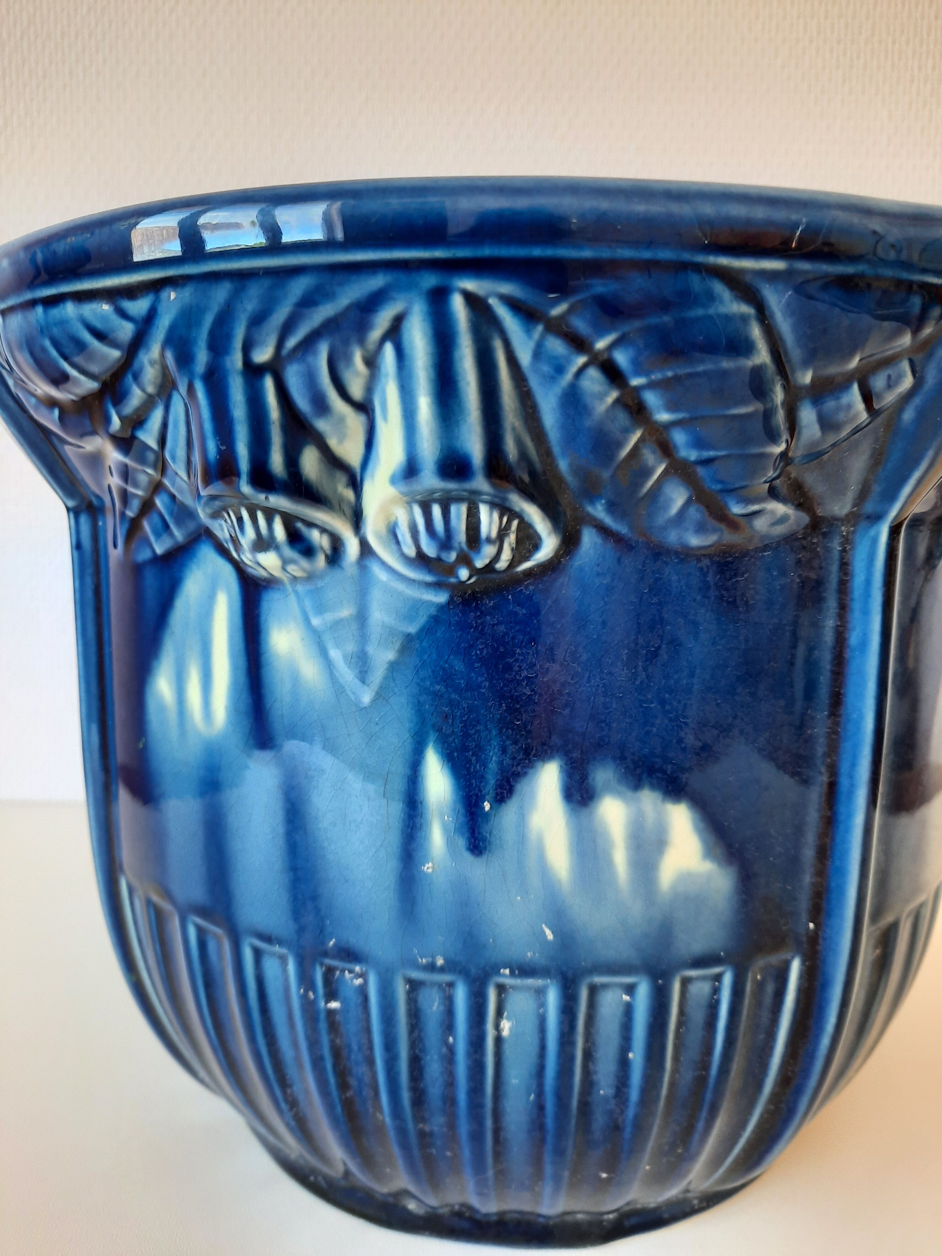 Barbotine pot cache by gustave de bryun art nouveau era