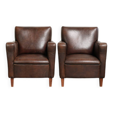 Sturdy set of vintage sheepskin armchairs with a nice English design