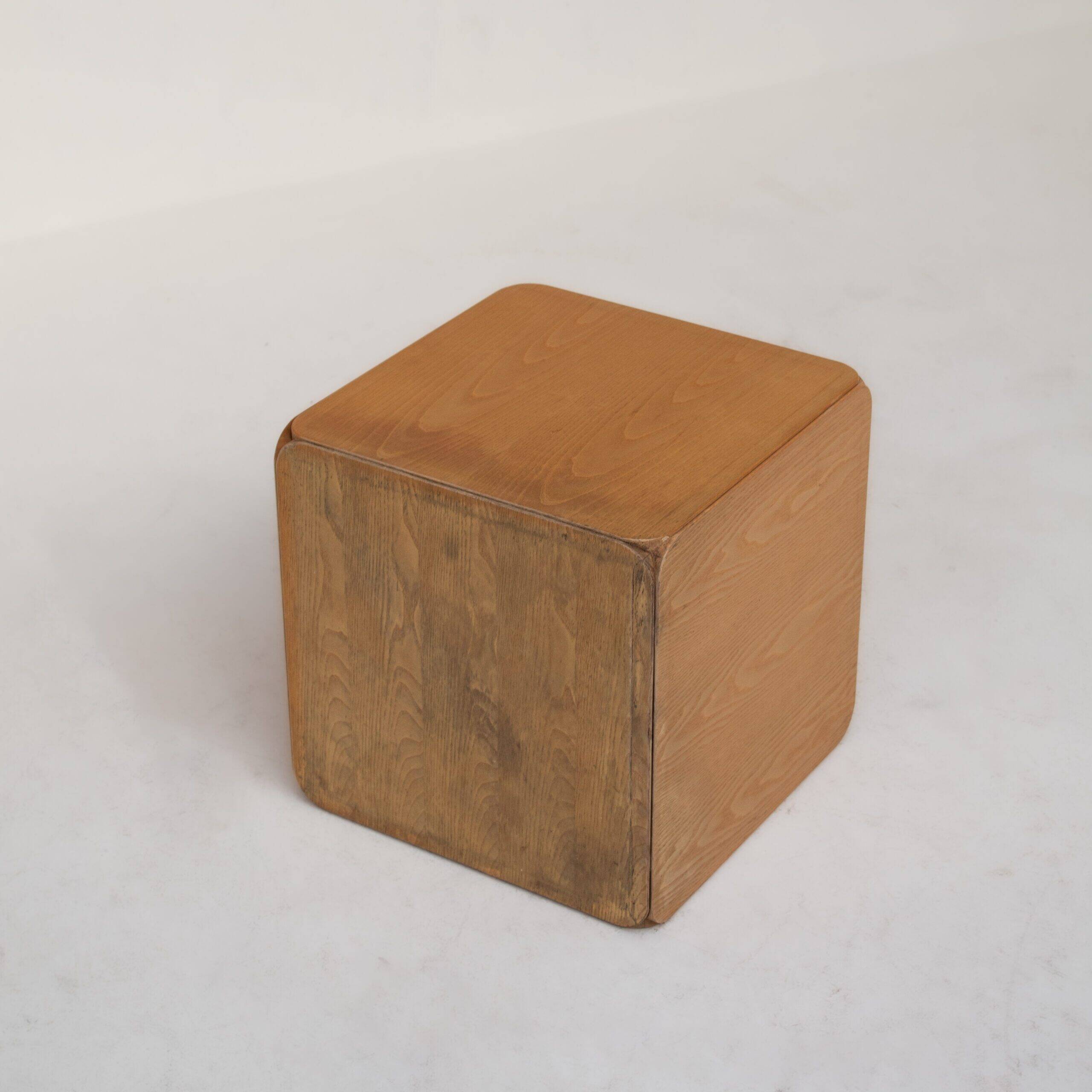 Armoires Derk Jan de Vries