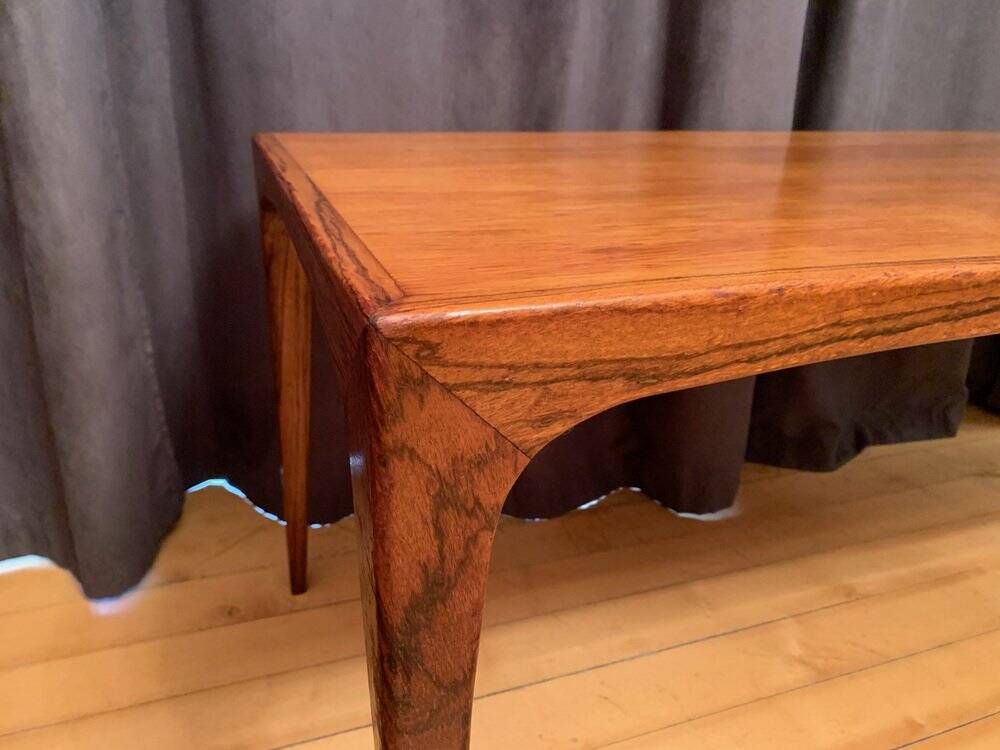 Table basse attribuée à Johannes Andersen pour CFC Silkeborg, Danemark, années 1950.