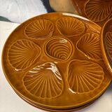 Shell-shaped plates and dishes set