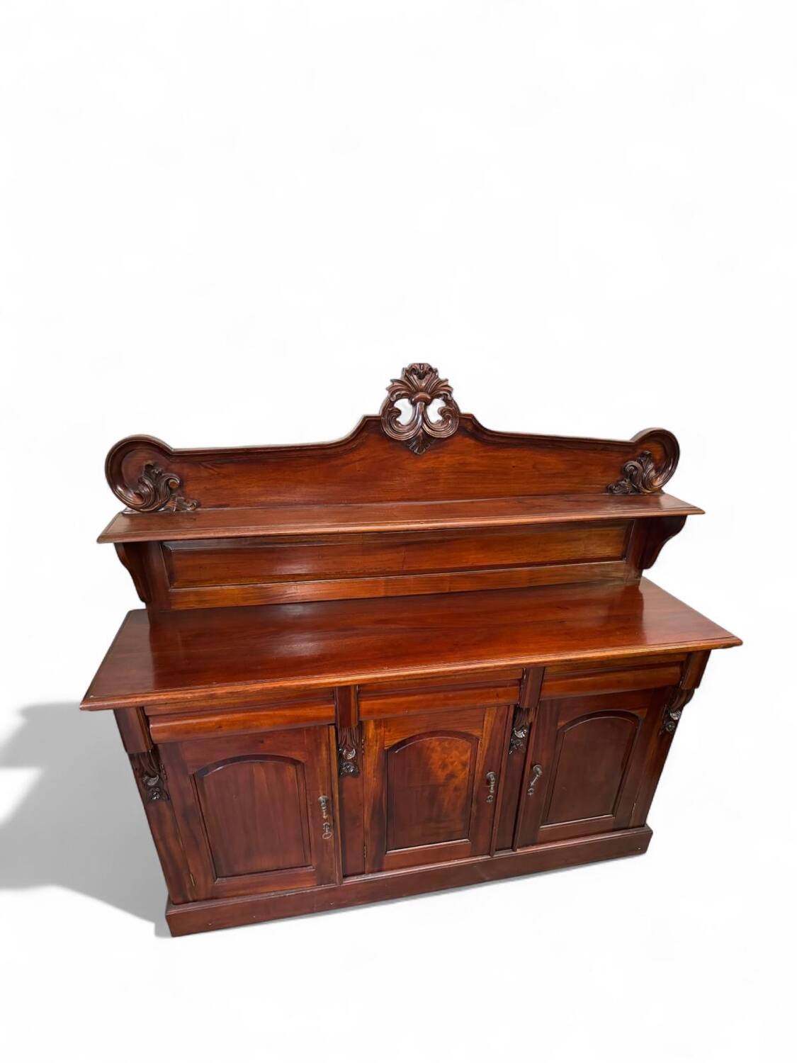 Large elegant English mahogany buffet - 19th century