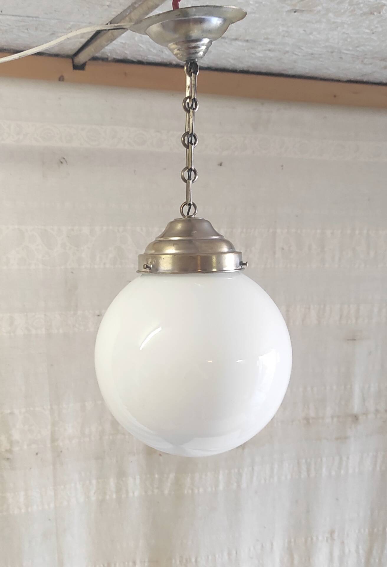 Suspension design Bauhaus globe opaline (diam: 20 cm) - mid 20th century