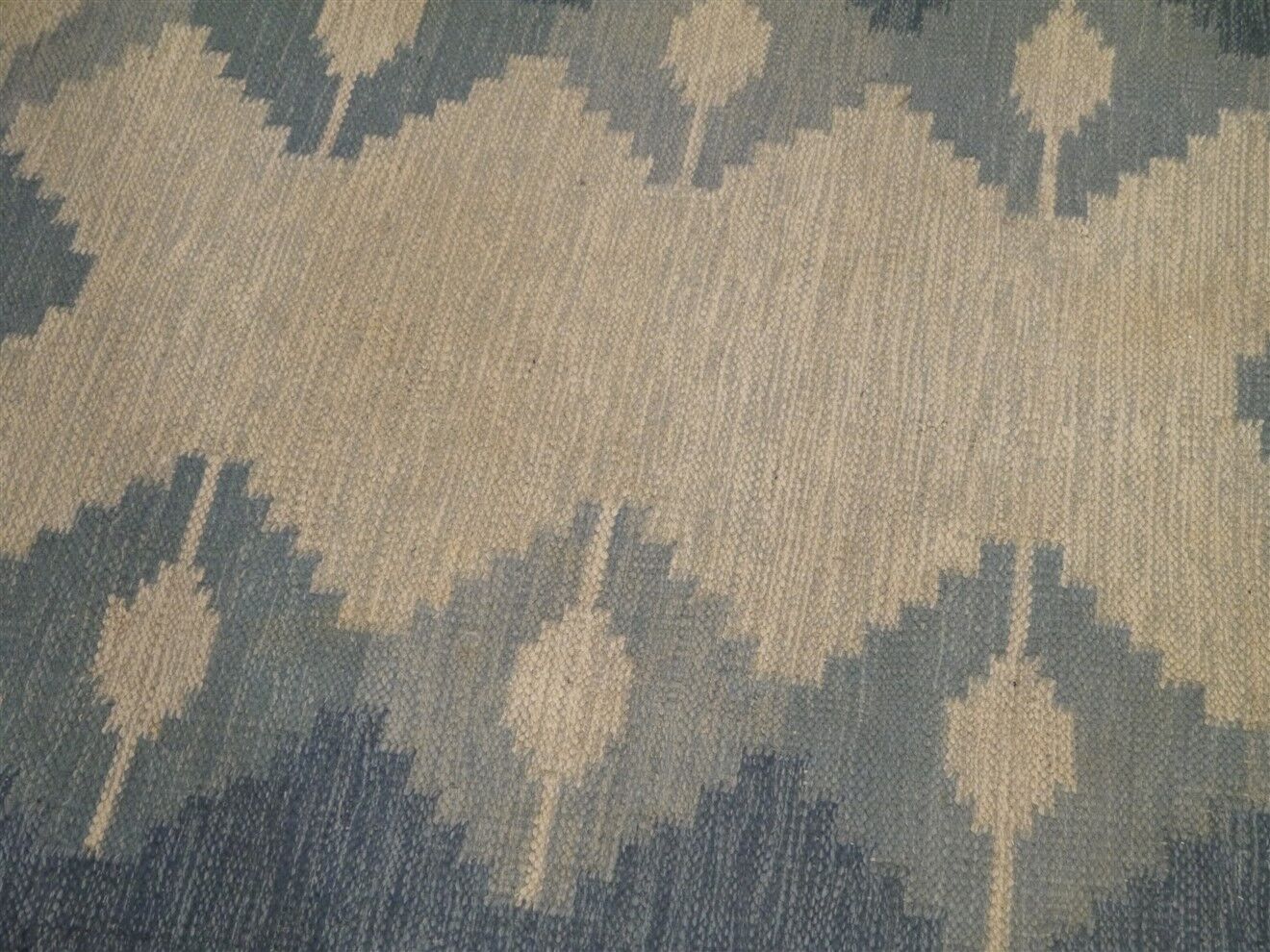 Scandinavian carpet "rollakan" in wool 1960