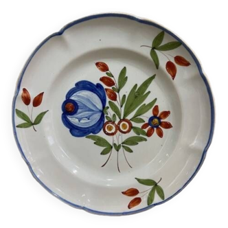 Old ceramic plate with Quimper flower decoration