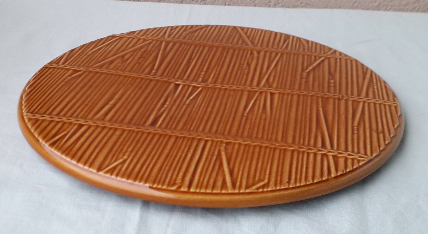 Ceramic trivet
