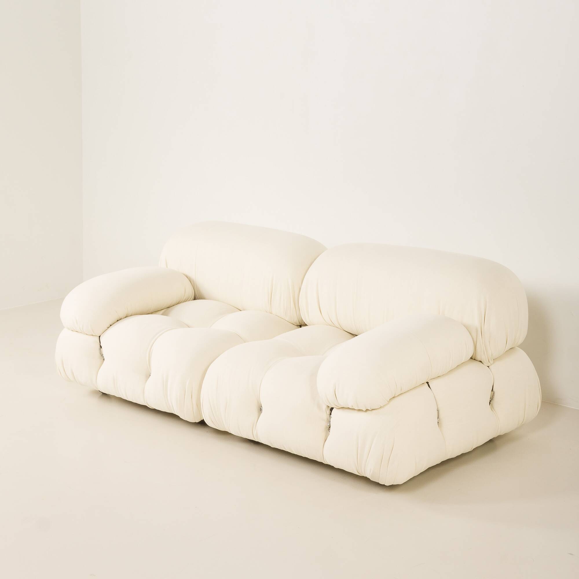 Camaleonda Sofa by Mario Bellini renovated in linen upholstery