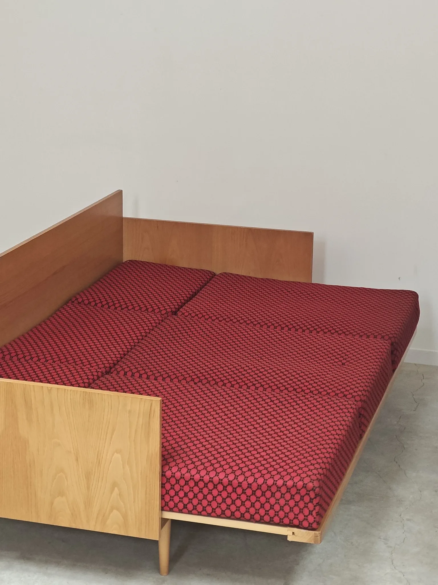 Folding bench Daybed sofa red and black fabric Libena Ex Teh