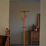 Primitive tripod stool in solid pine, modern Swedish style, from the 1950s.