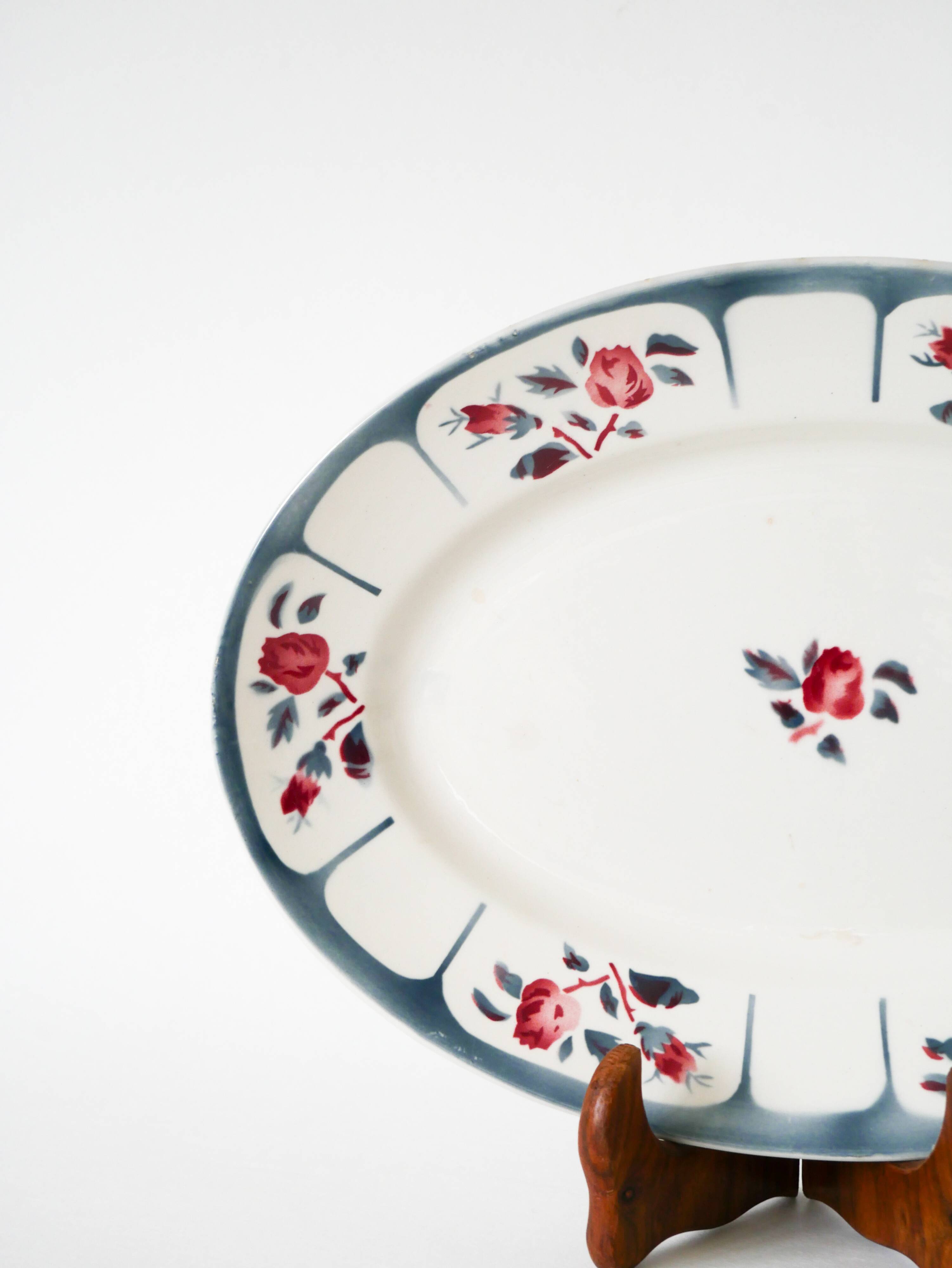 Digoin Sarreguemines oval dish, Ninette model, 1950