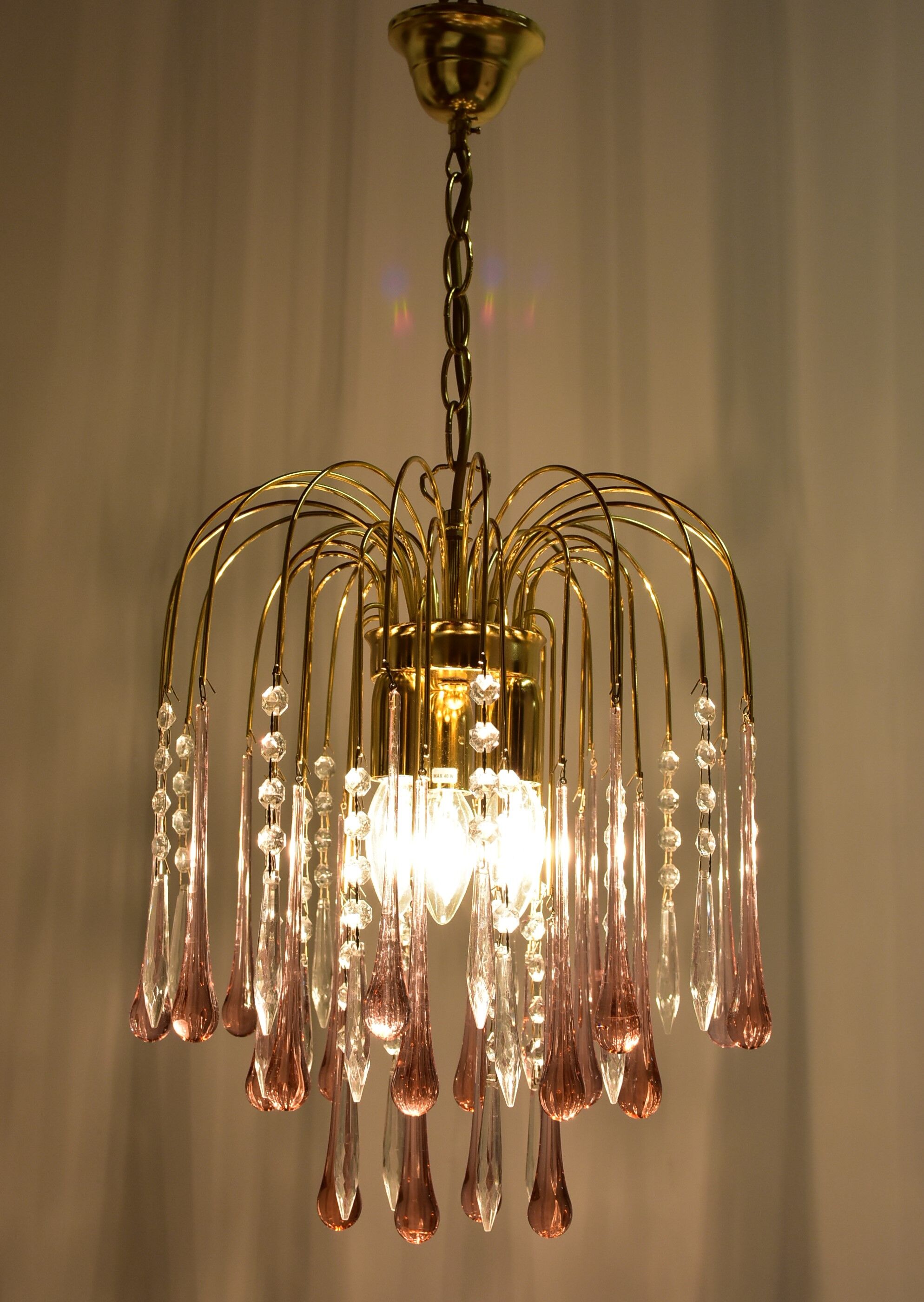Suspension tassels drops of pink water