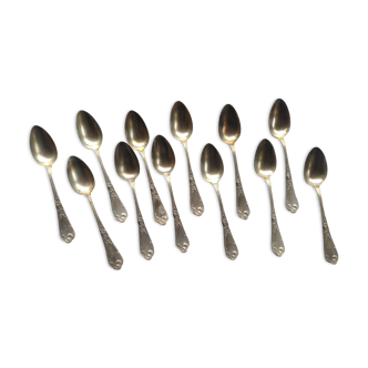 12 cuillères a dessert en metal argenté