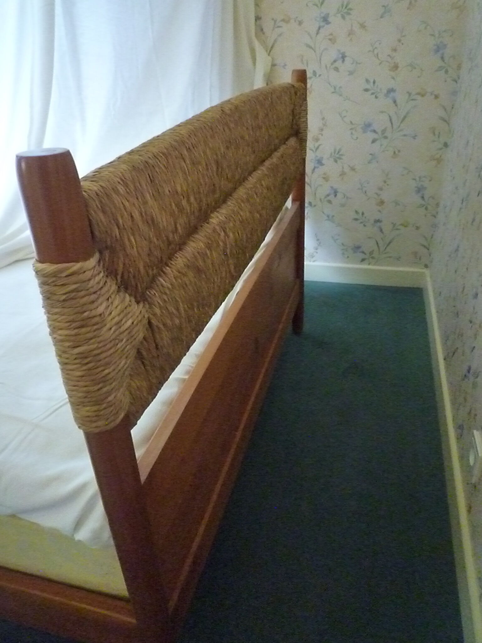 Brutalist design bed Charlotte Perriand style