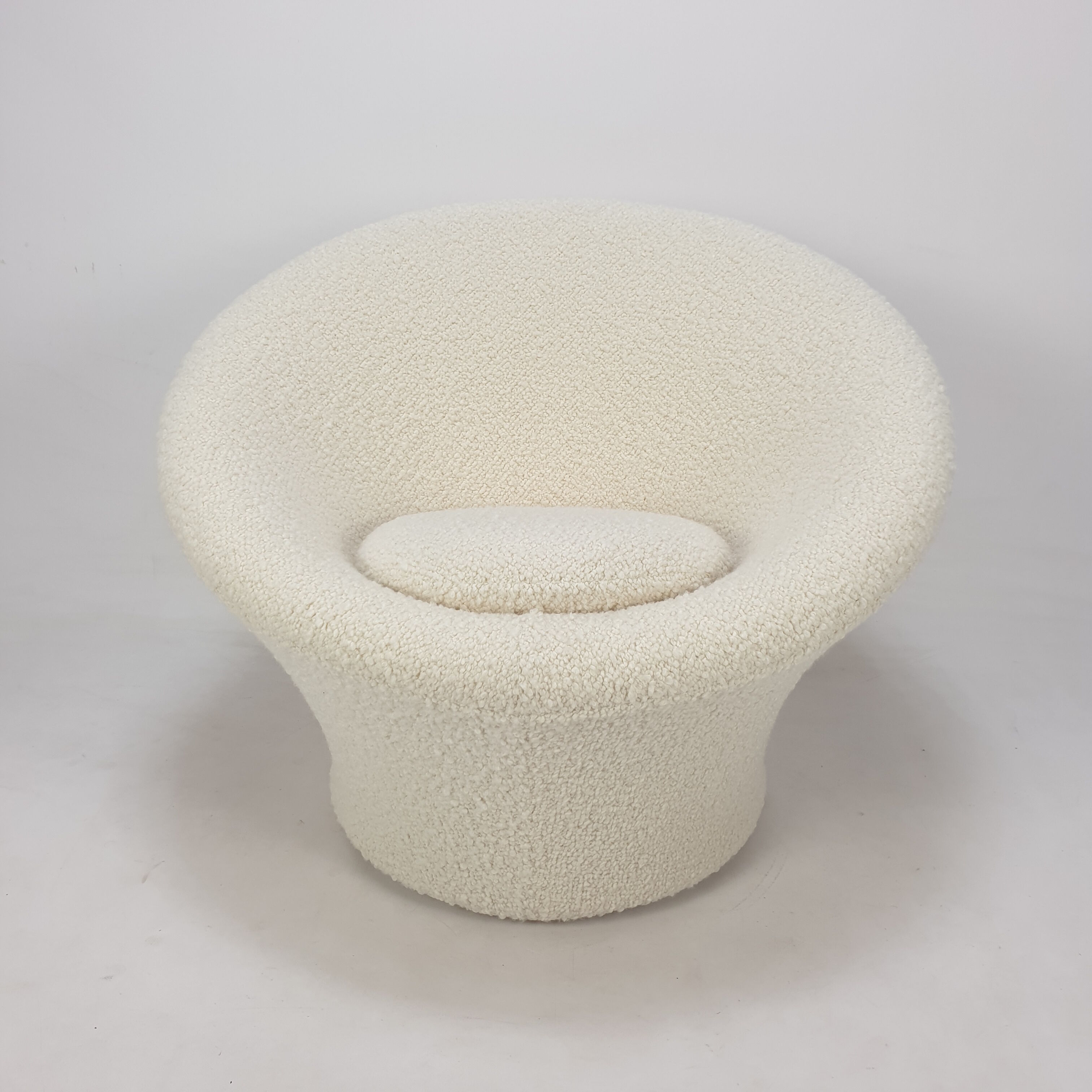 Set of 2 Mushroom armchairs by Pierre Paulin for Artifort