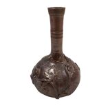 Pansu vase with vine decoration.