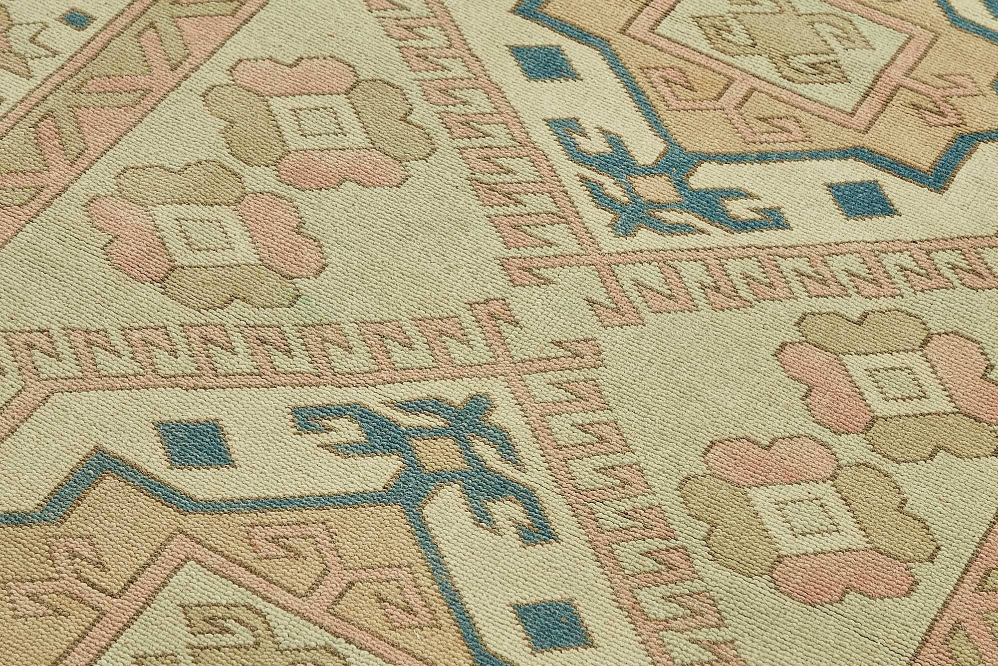Turkish Vintage Anatolian Rug 134 cm x 205 cm