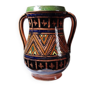 Large Moroccan vase from Safi, polychrome terracotta with two handles, from the 1950s to 1970s.