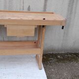 Wooden mesnuisier workbench