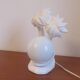 Lampe " palmier " en céramique blanche et boule opaline blanche des années 70 80