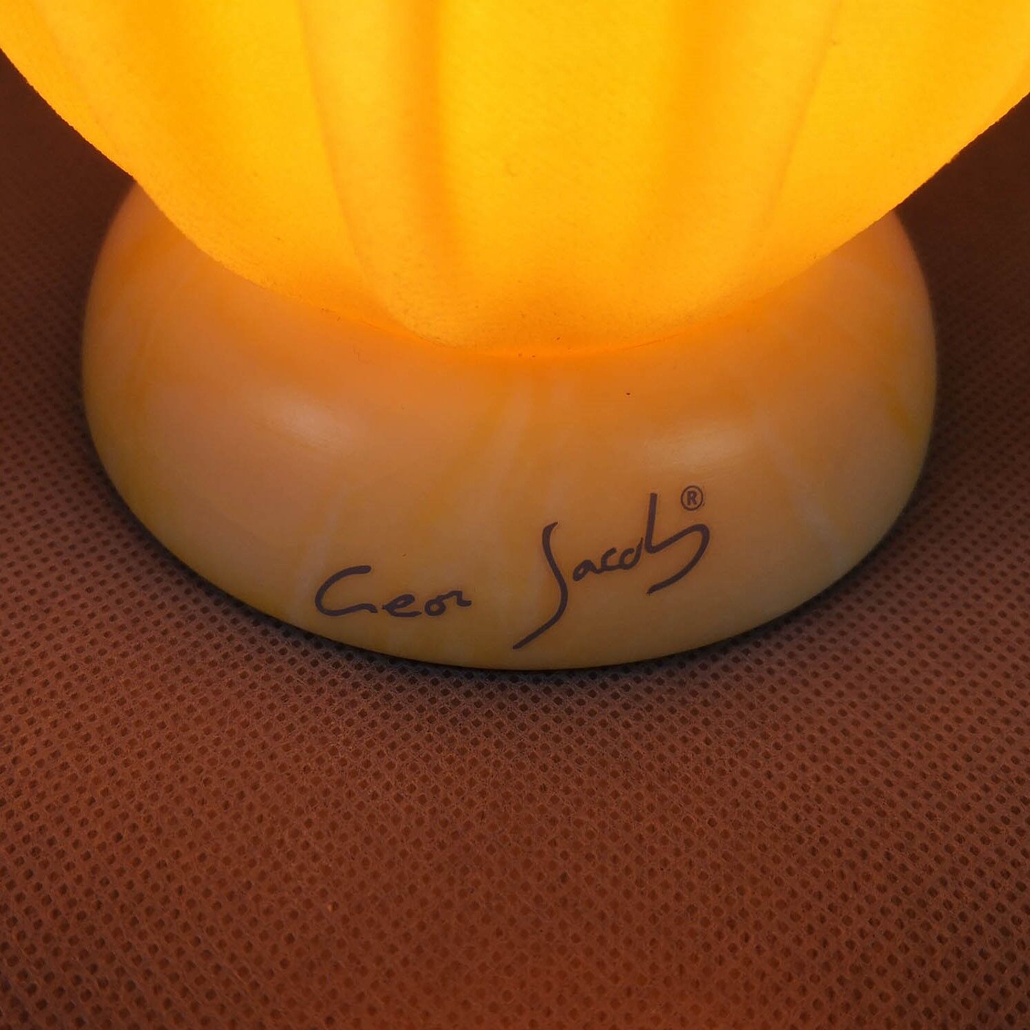 Georgia Jacob resin lamp