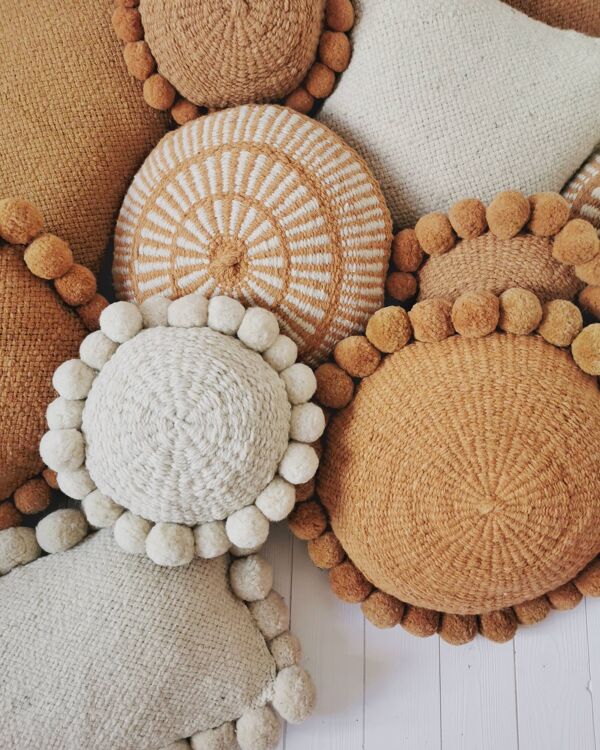 Coussin rond 100% pure laine motif ocre