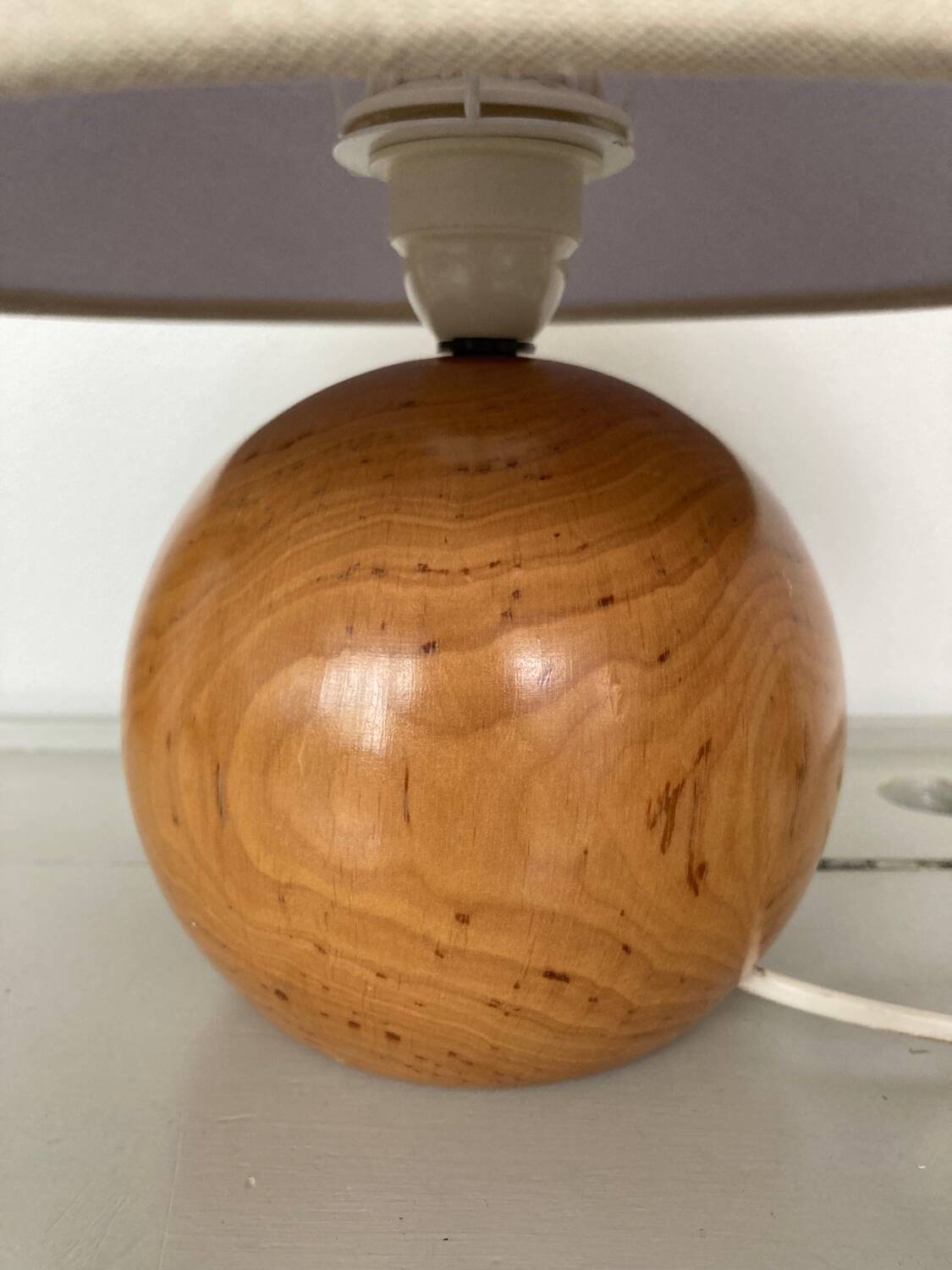 Solid wood ball lamp base