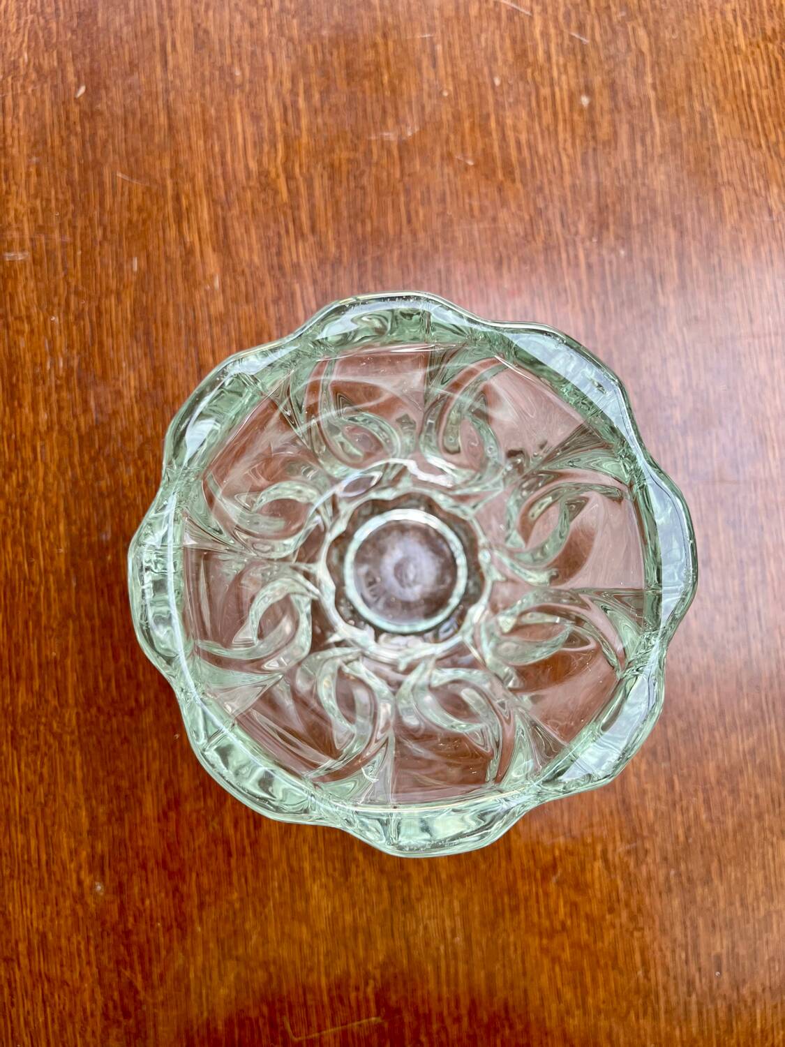 Glass vase
