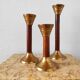 Set de trois bougeoirs vintage bois et laiton