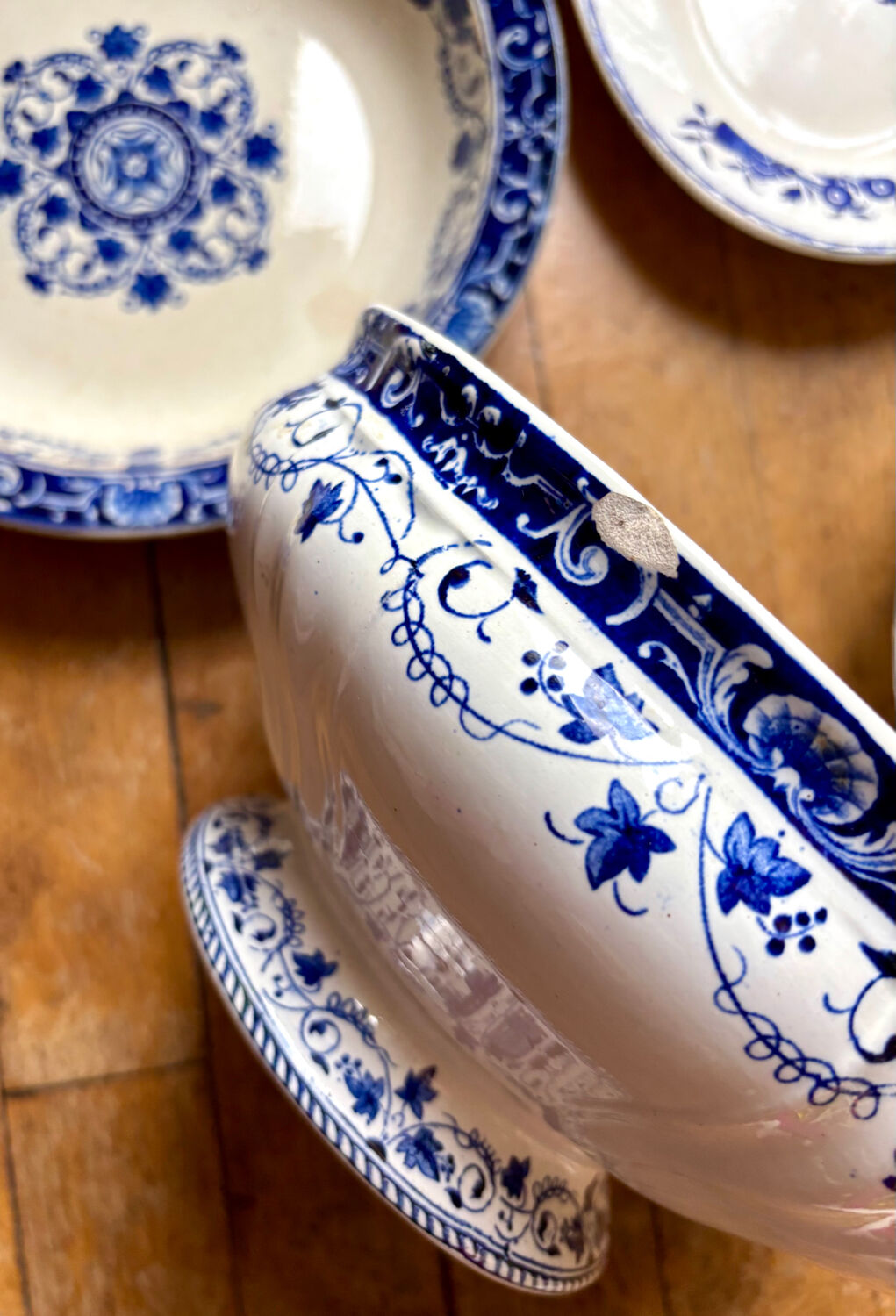 5 large serving plates, French production