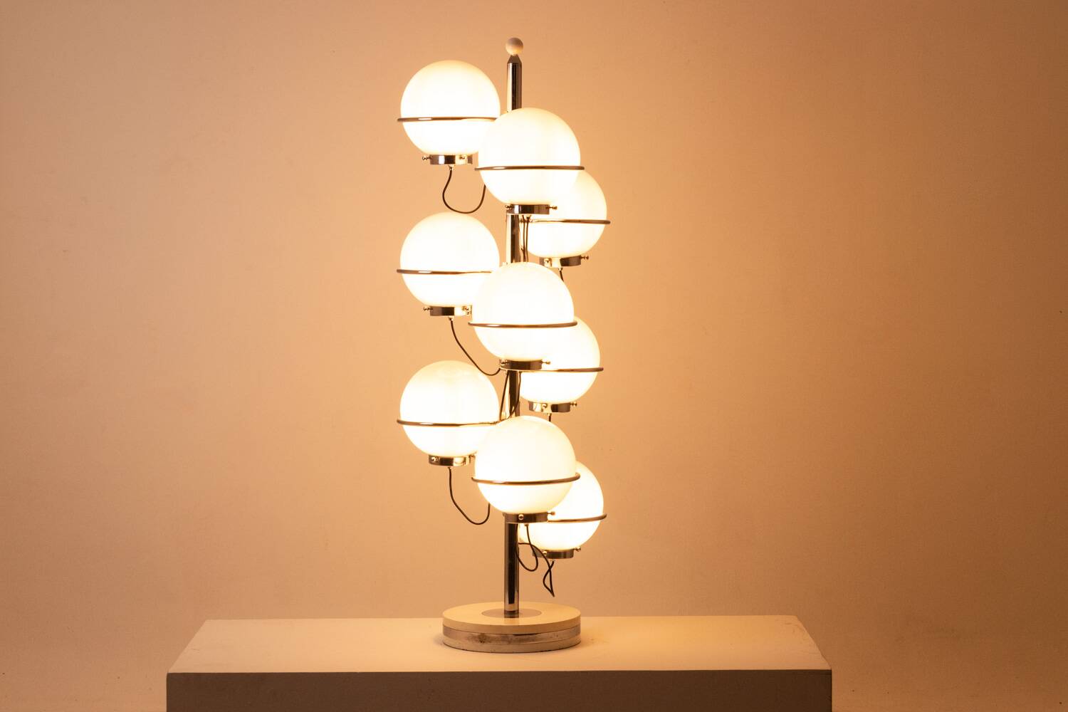 Nine-light floor lamp by Gino Sarfatti for Arteluce, 1960s.