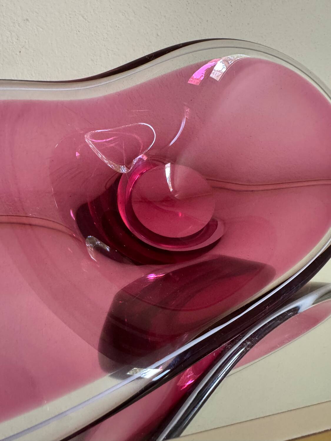 Scandinavian blown glass bowl Paul Kedelv 1950s