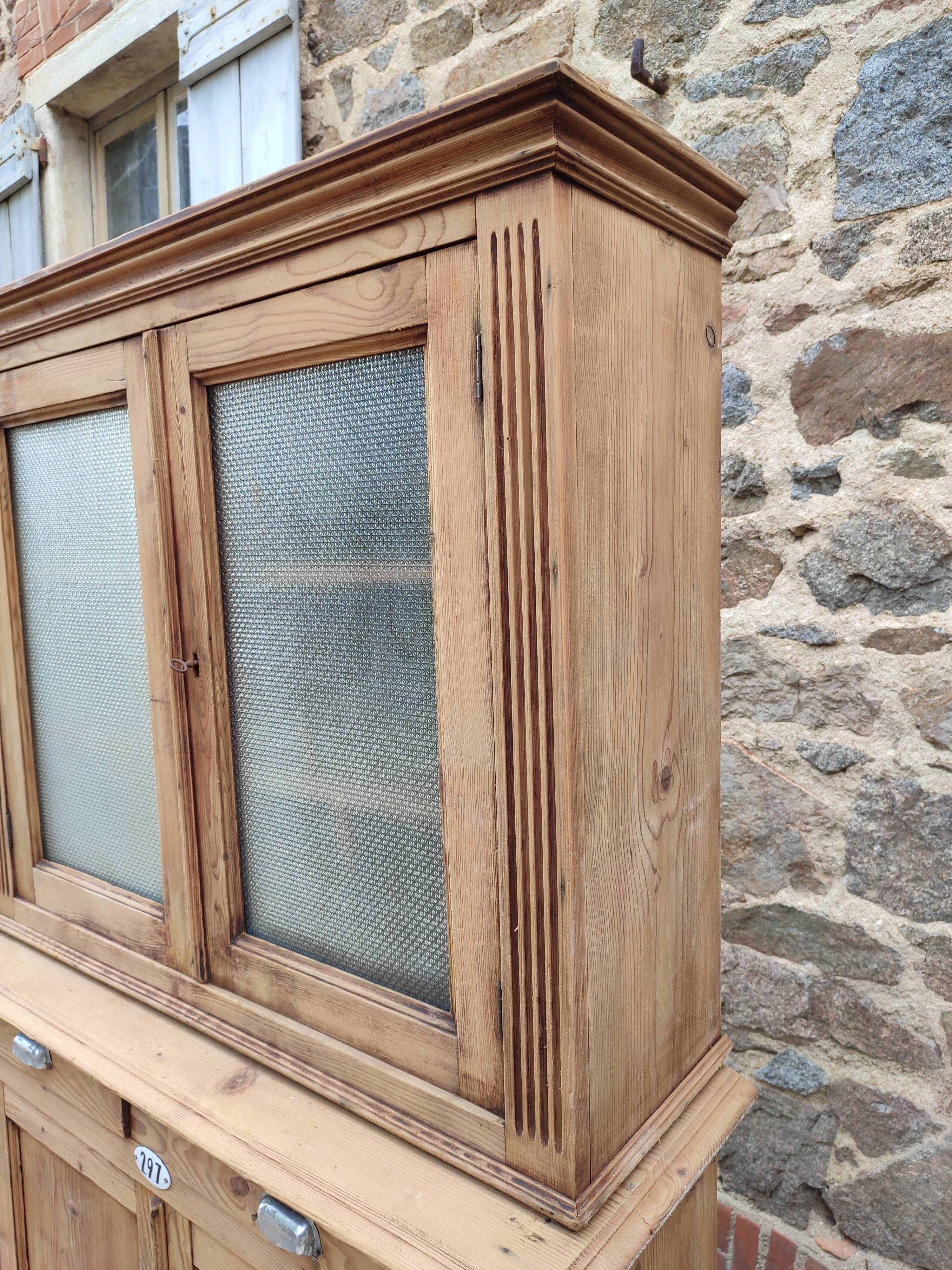 Vaisselier deux corps esprit meuble de métier