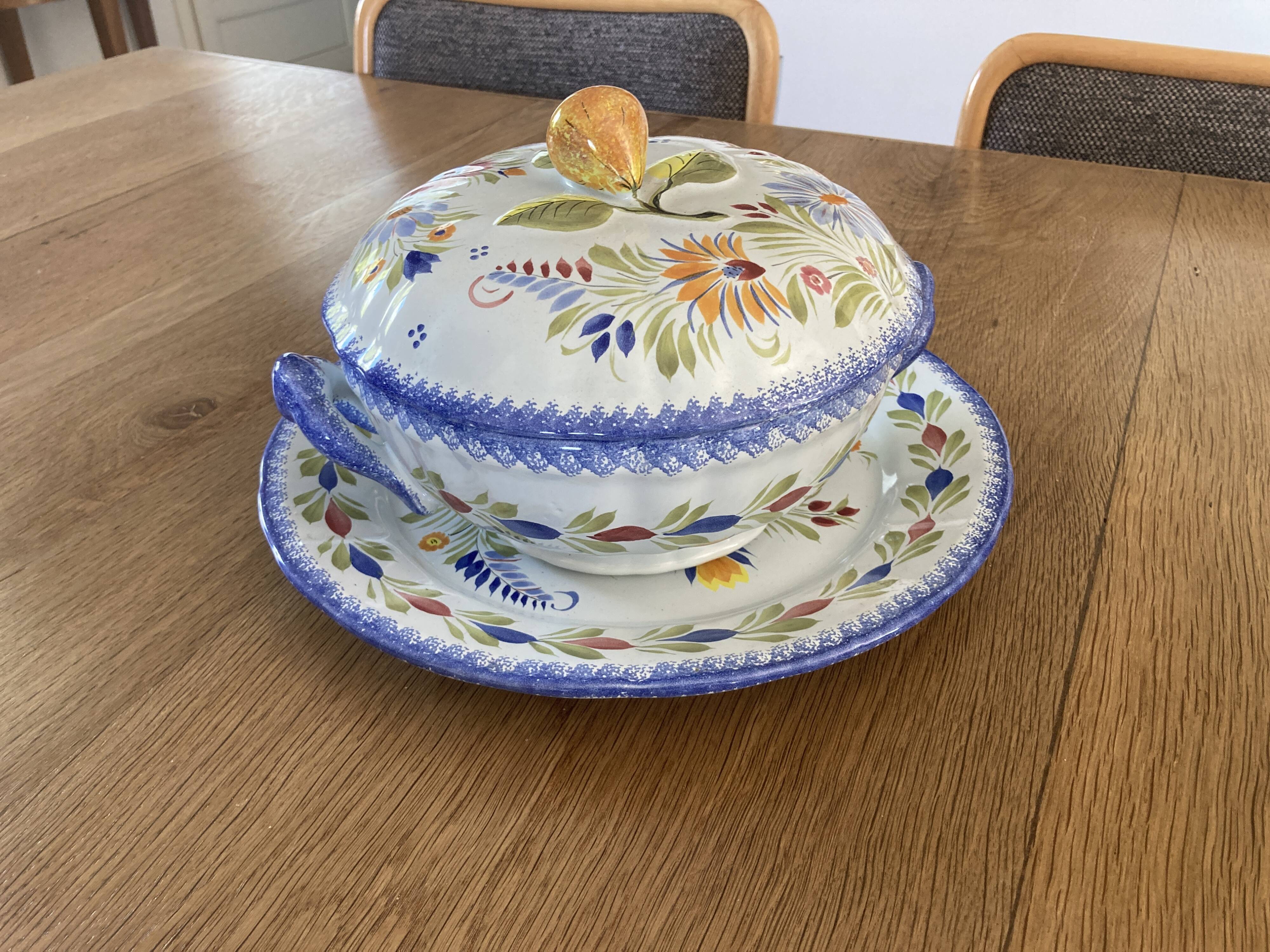 Quimper tureen