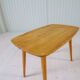 Table basse moderne du milieu du siècle en pin Suède 1940s