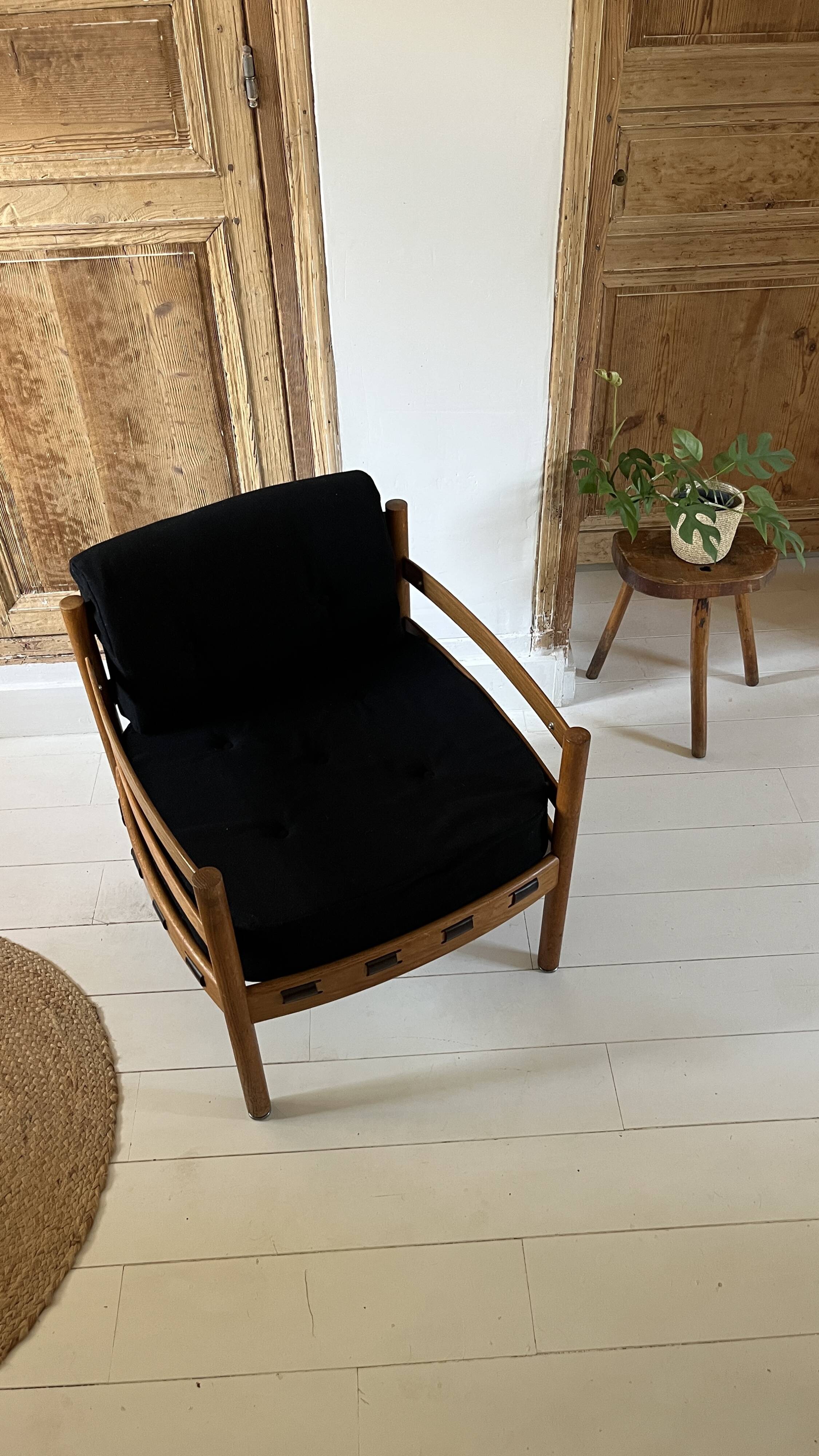 Scandinavian lounge chair COJA in wood and leather, 1960s