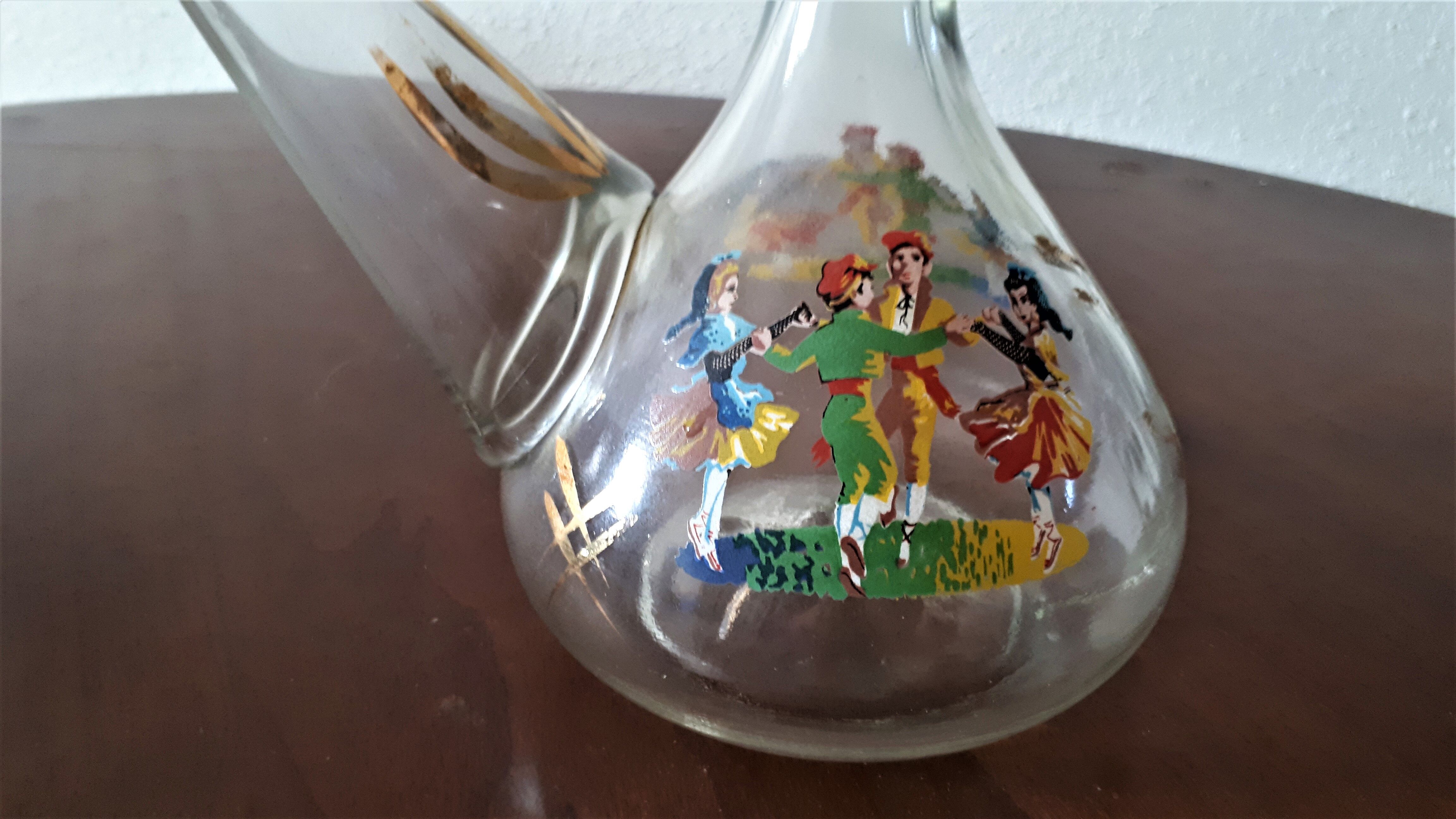 Carafe, Spanish wine pitcher