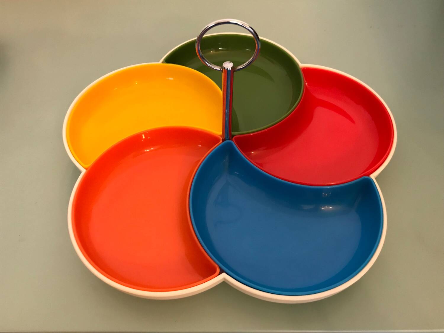 Servant vintage aperitif tray flower shape