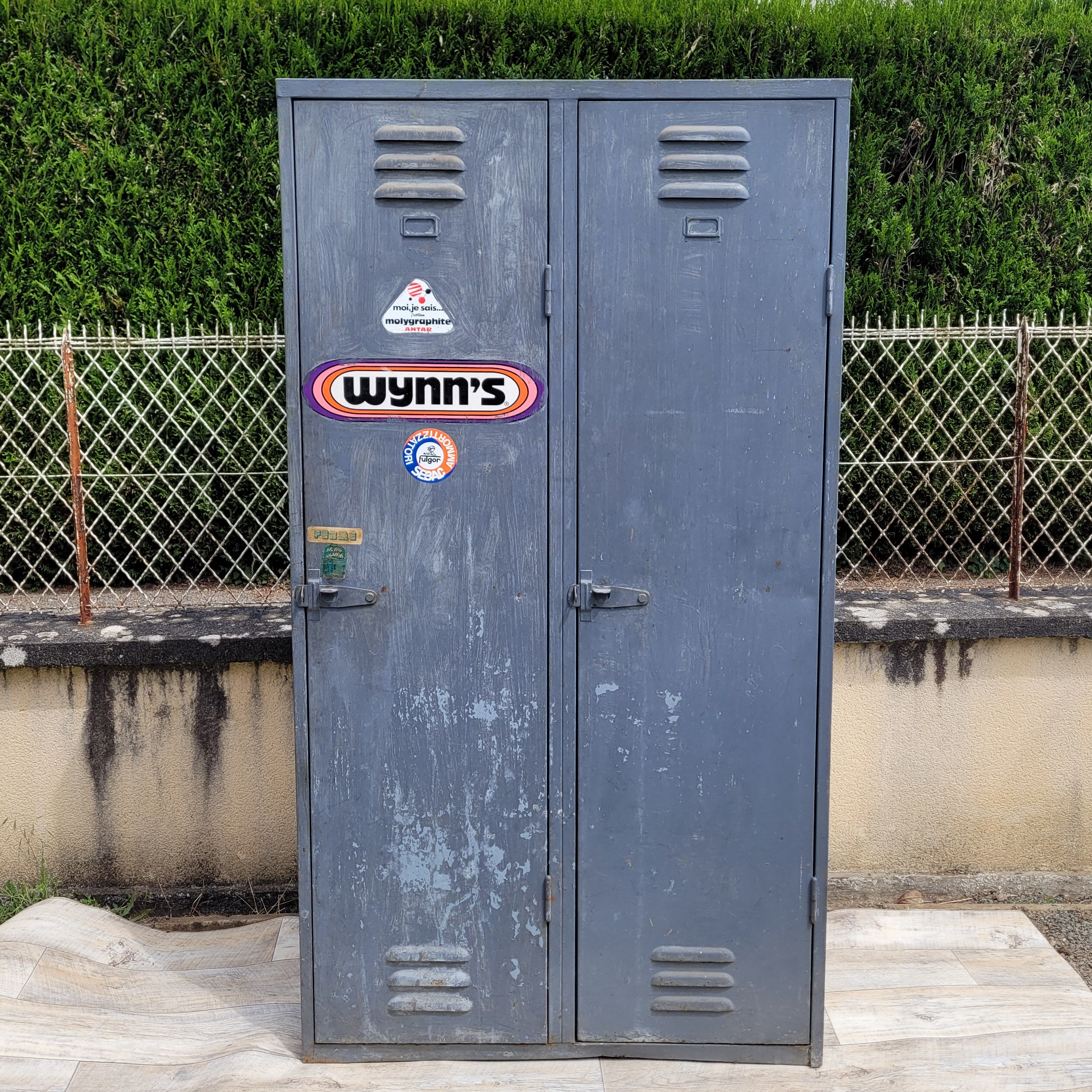 Casier vestiaire industriel en métal vintage