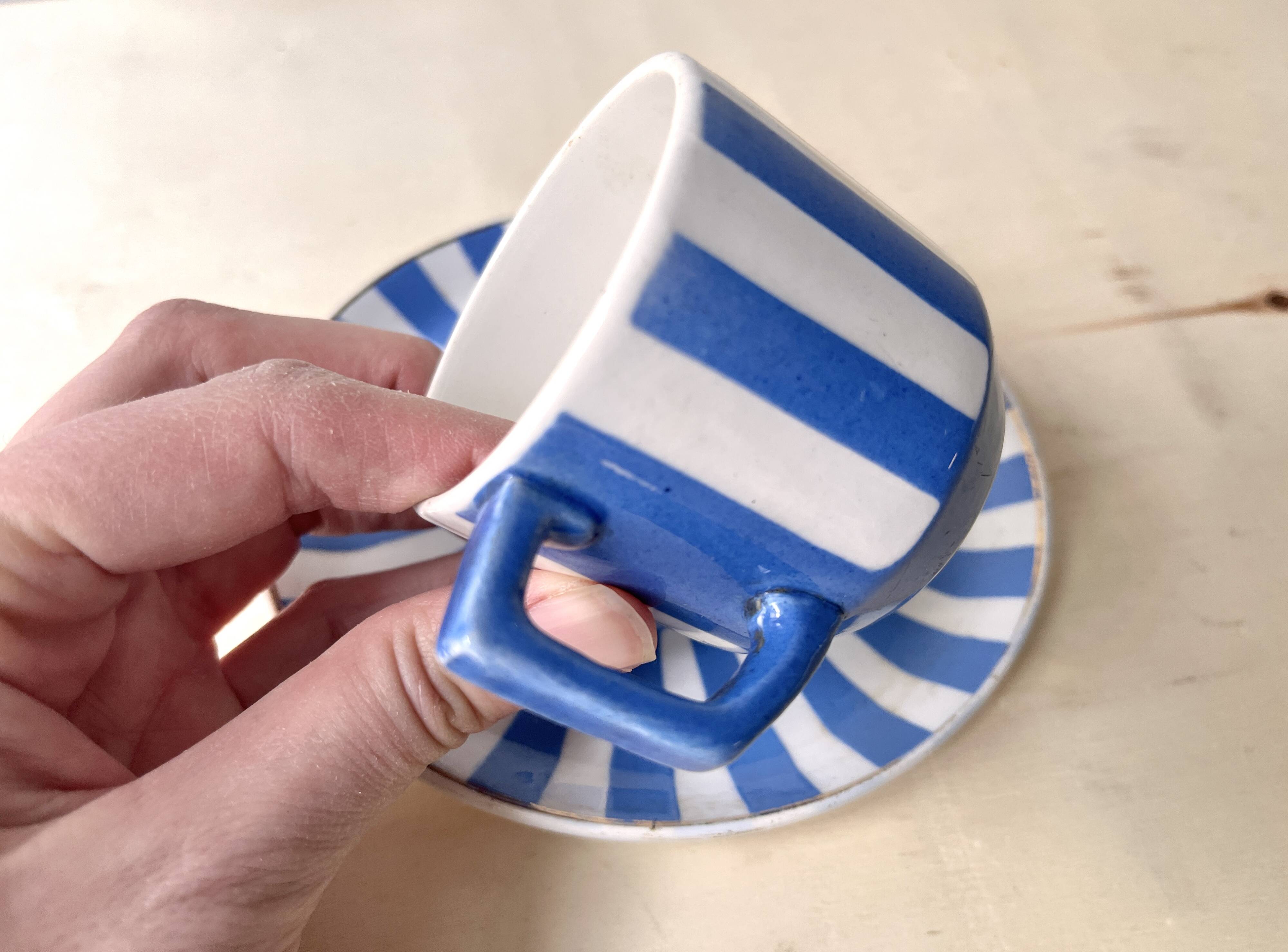 Vintage fox trott coffee cup sarreguemines, art deco striped service.