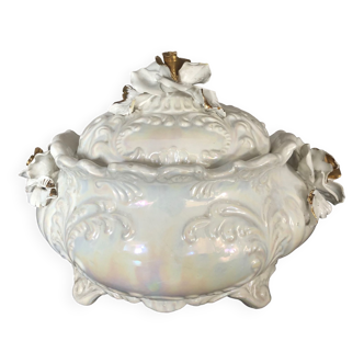 Capodimonte porcelain tureen