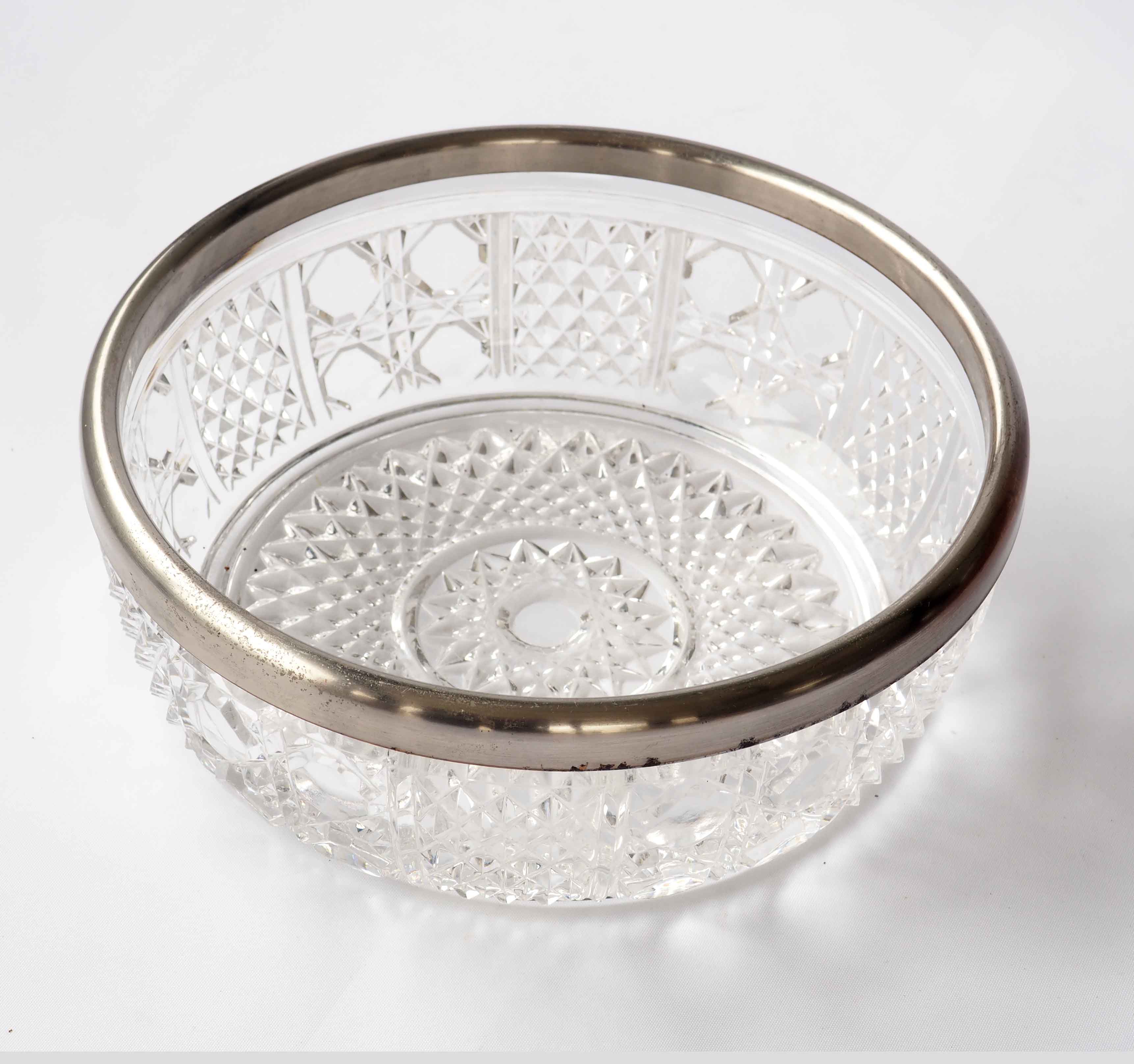 Circled crystal dish