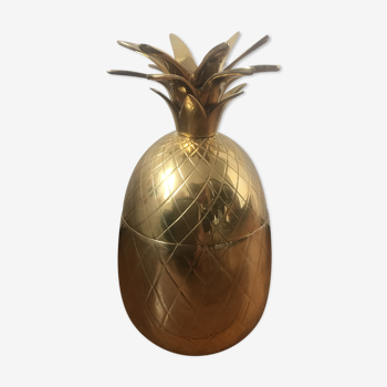 Brass pineapple